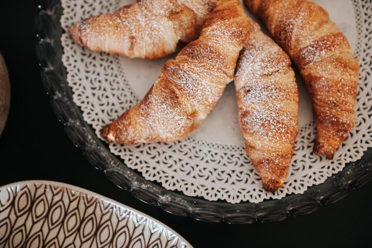 Palazzo Frangipane Acomodação com café da manhã Salve Exterior foto